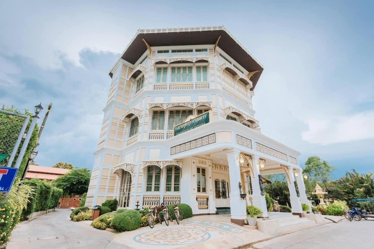 Chuchaiburi Sri Амфава Екстериор снимка