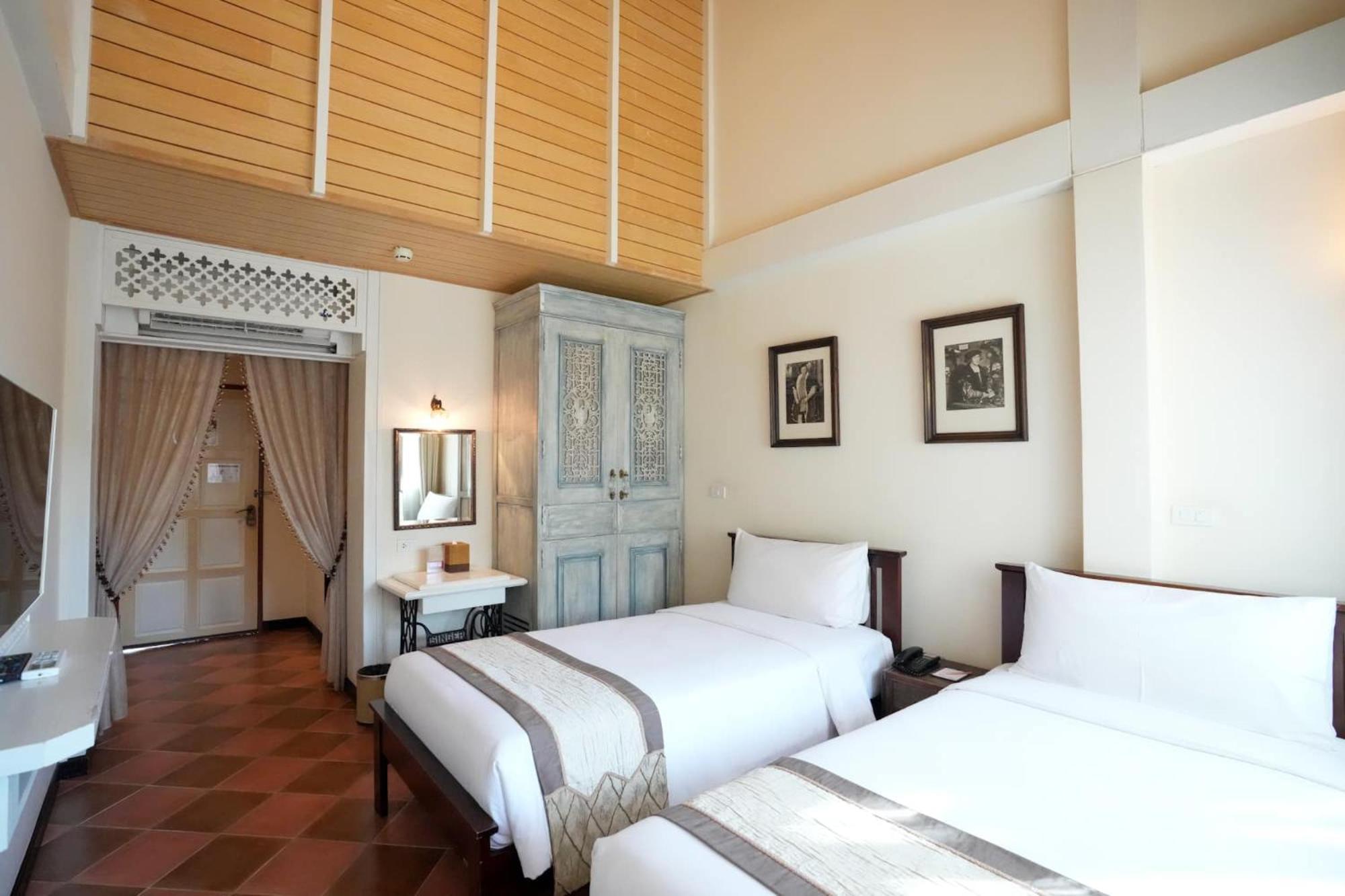 Chuchaiburi Sri Амфава Екстериор снимка