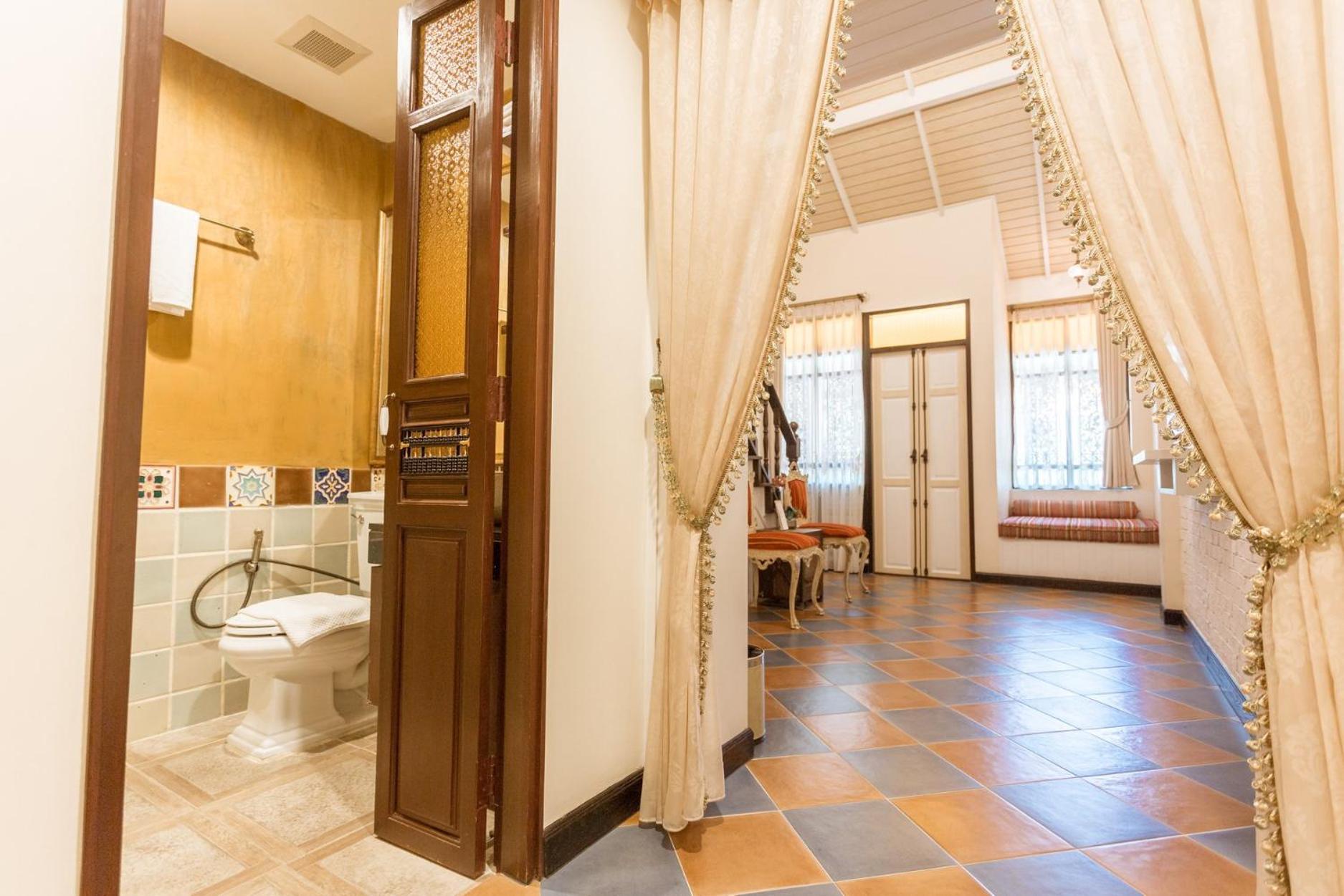 Chuchaiburi Sri Амфава Екстериор снимка