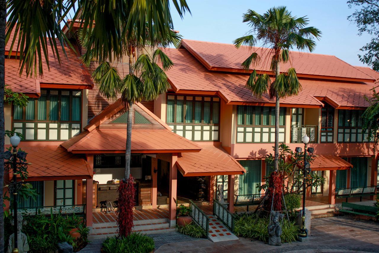 Chuchaiburi Sri Амфава Екстериор снимка